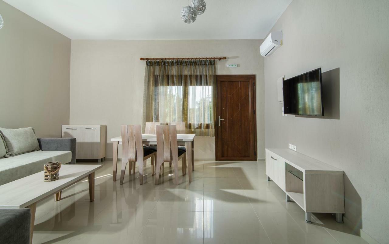 Luxury Apartments Marianna Neos Marmaras Exterior photo