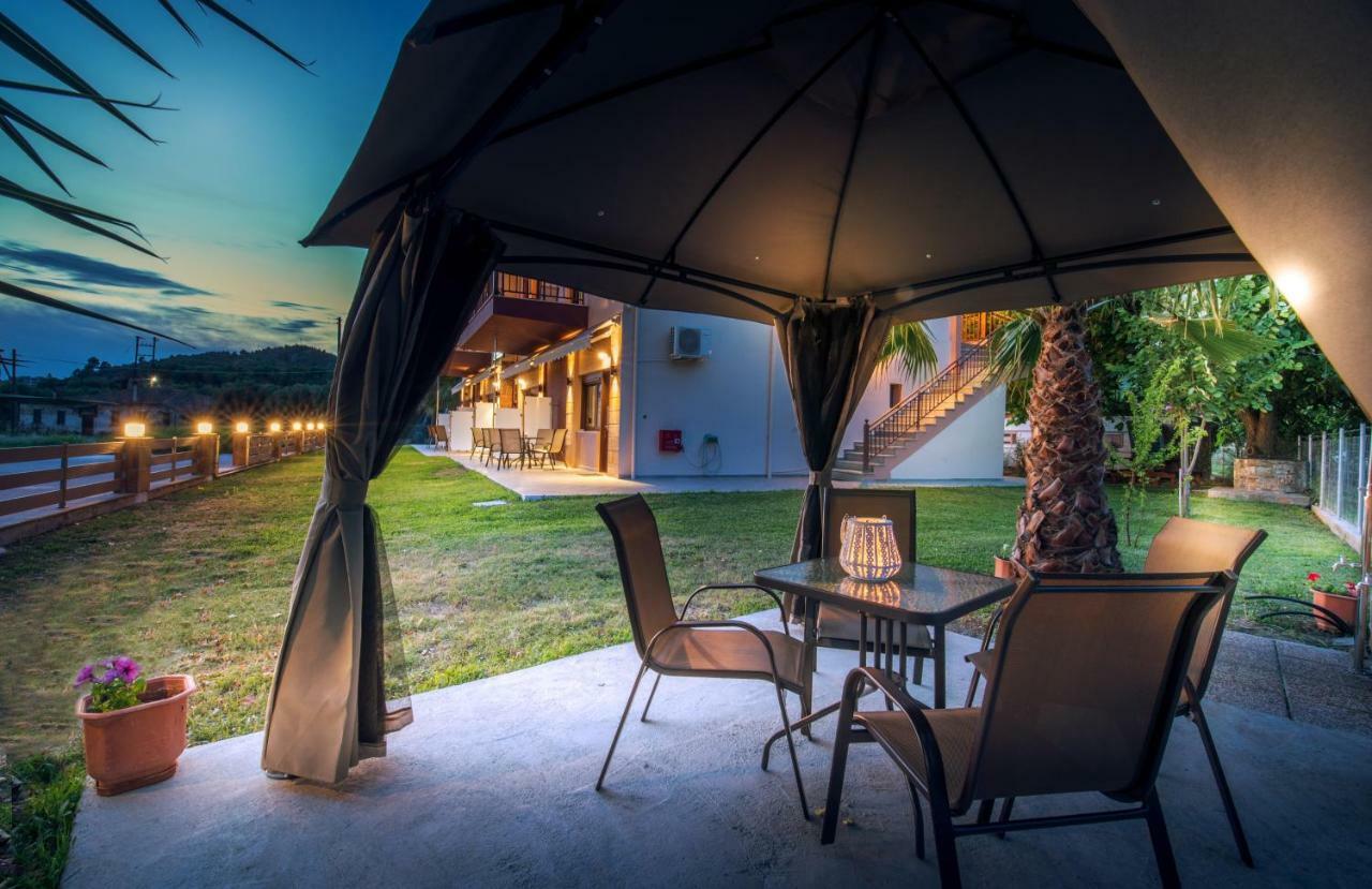 Luxury Apartments Marianna Neos Marmaras Exterior photo